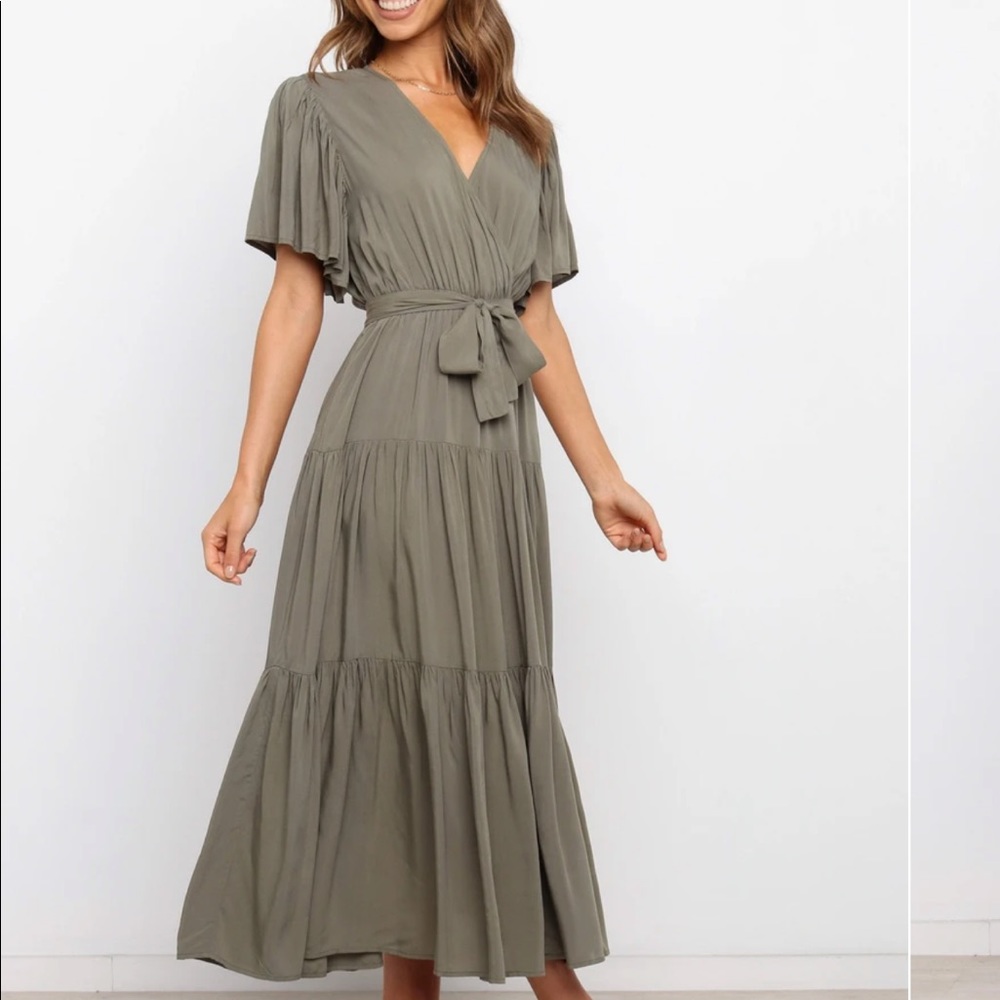 ‼️SOLD‼️ Petal & Pup Barker Dress